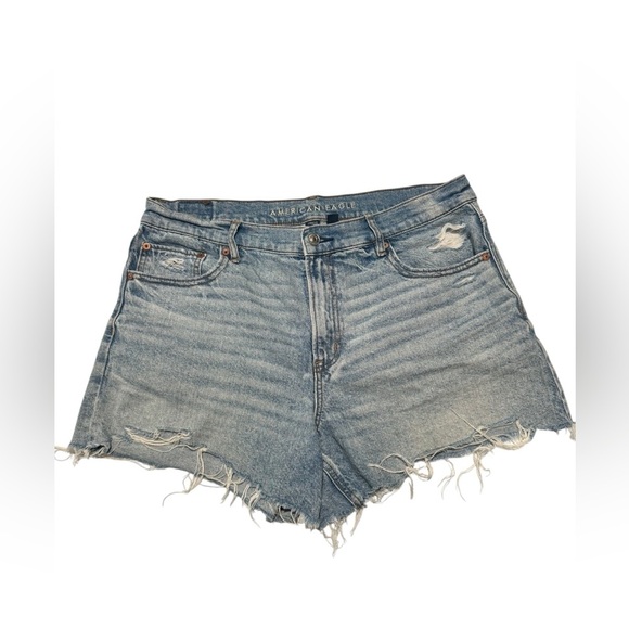 AMERICAN EAGLE AE Strigid Super High-Waisted Relaxed Ripped Denim Short  sz 12 - Picture 2 of 8
